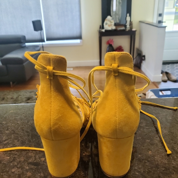 Shoes - Picture 6 of 9